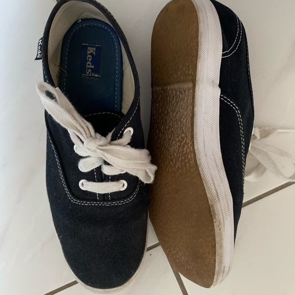 Navy Keds Shoes (size 4.5) - Picture 4 of 5